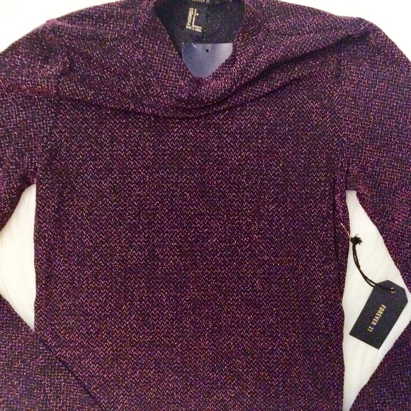 Long Sleeve Metallic Lurex Mock-Neck Top - Picture 6 of 8